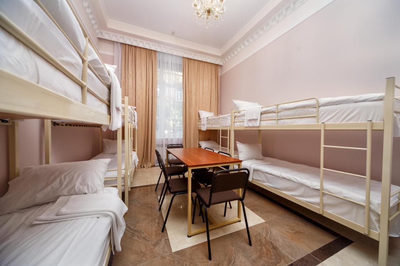 Hostel Suputnyk Lviv Dış mekan fotoğraf