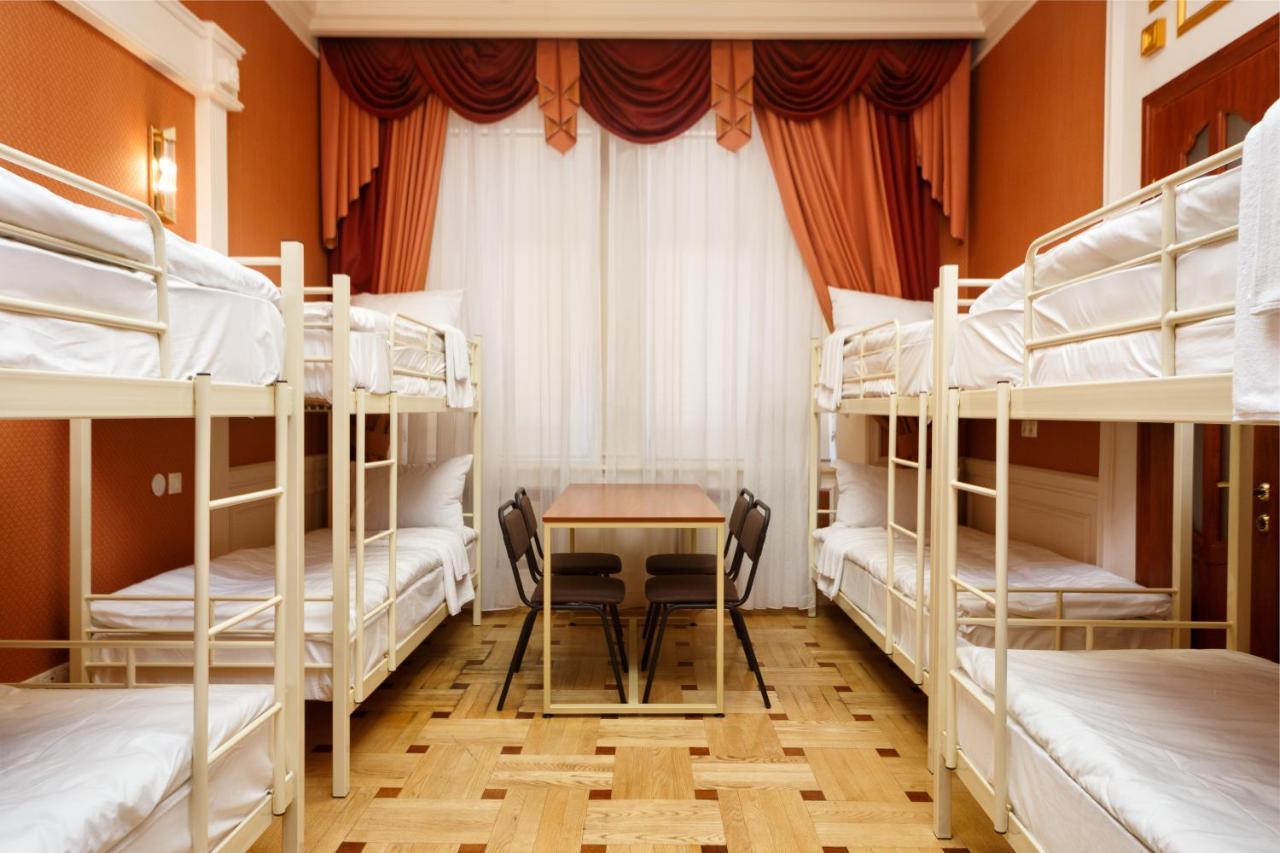 Hostel Suputnyk Lviv Dış mekan fotoğraf